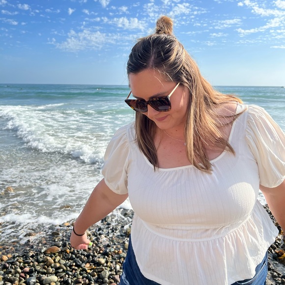 Meet your Posher, Jenni - Picture 2 of 5